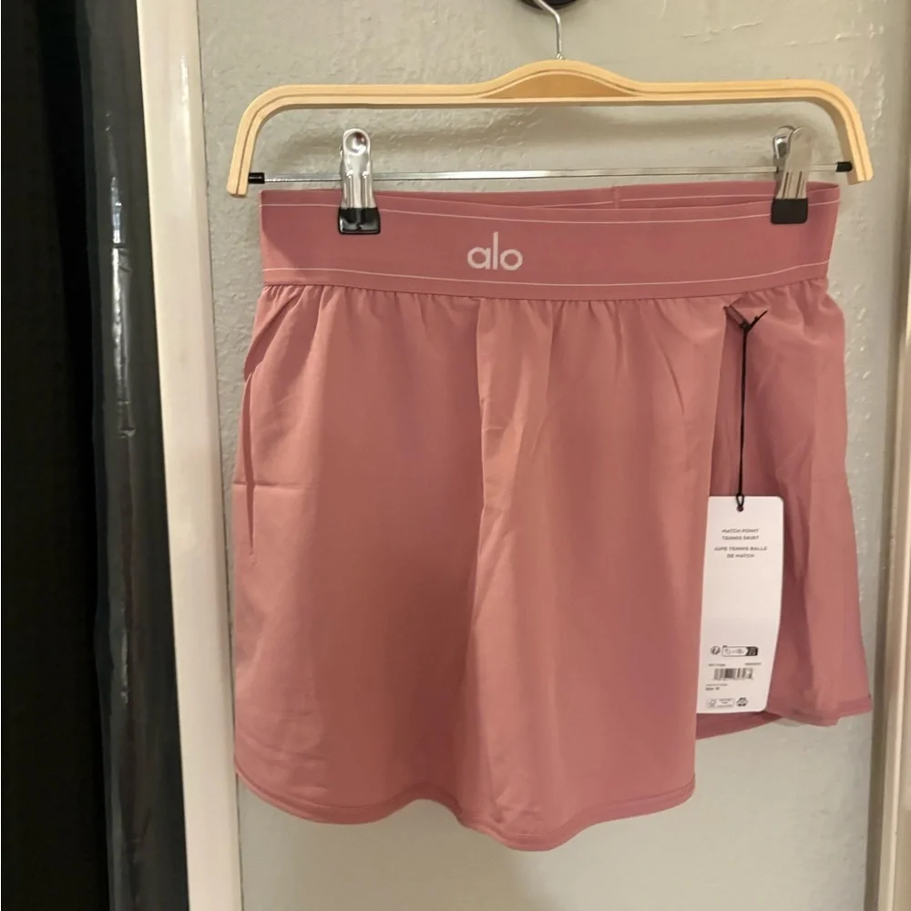 ALO Yoga Match Point Tennis Skirt Medium Limited: Pink Wild Rose NWT - Picture 4 of 7